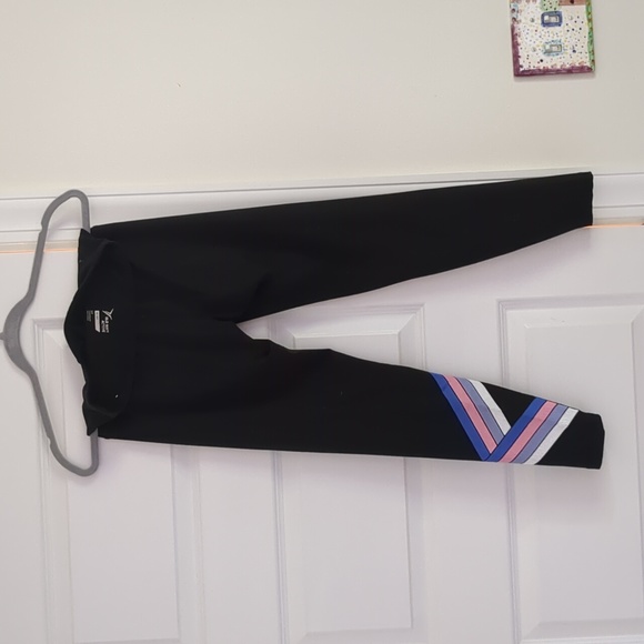 Old Navy Leggings with Cute Design - Picture 4 of 4